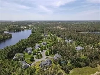 View/Area - 8 Winterberry Ln, Wareham, MA 02571 photo 1 of 5
