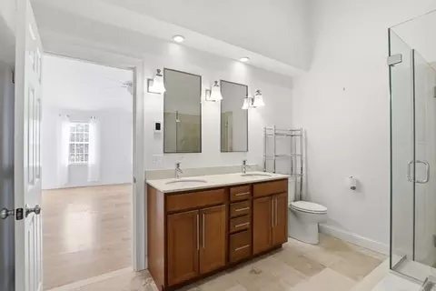 Bath - 8 Winterberry Ln, Wareham, MA 02571 photo 3 of 4