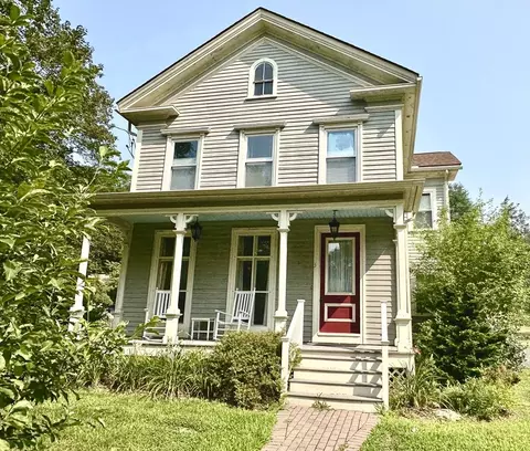 3 Kingsley, Haydenville, MA 01039