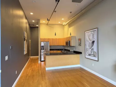 54 Central Sq #4A, Lynn, MA 01901