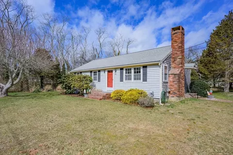 35 Wiley Ln, Eastham, MA 02642