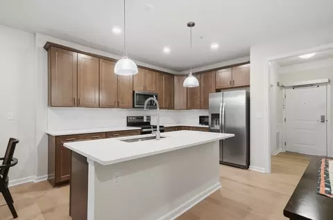 320 Martins Lndg #108, North Reading, MA 01864
