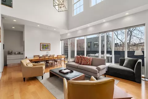 618 E 2nd St #6, Boston, MA 02127 photo 2