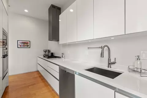 618 E 2nd St #6, Boston, MA 02127 photo 10