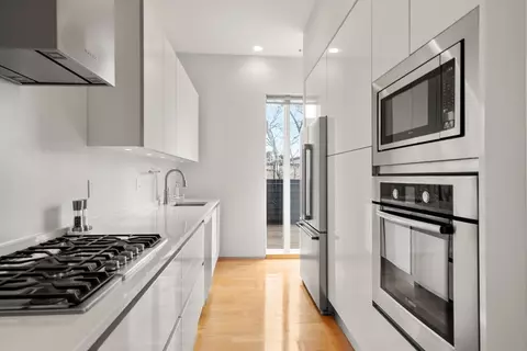 618 E 2nd St #6, Boston, MA 02127 photo 8