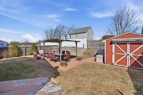 88 Agnes St, Springfield, MA 01118 photo 31