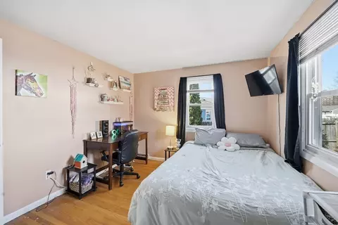 88 Agnes St, Springfield, MA 01118 photo 23