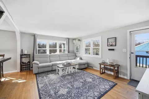 88 Agnes St, Springfield, MA 01118 photo 9