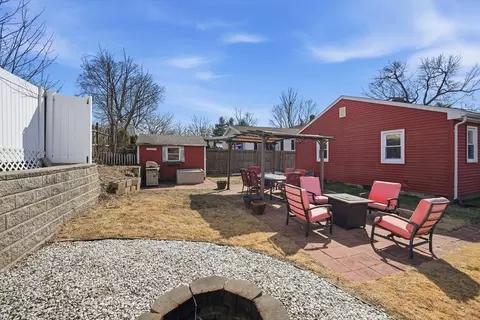 88 Agnes St, Springfield, MA 01118 photo 27