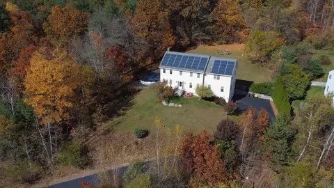 1 Deer Run, Charlton, MA 01507
