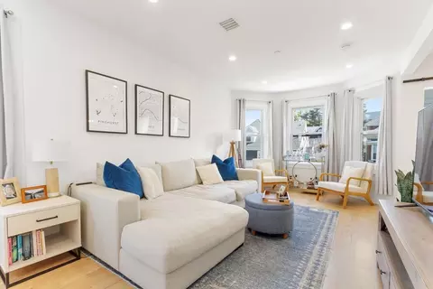 112 King St #3, Boston, MA 02122