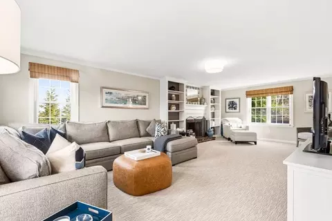 53 Elyse Rd, Mansfield, MA 02048 photo 3