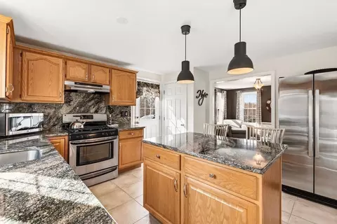 53 Elyse Rd, Mansfield, MA 02048 photo 4