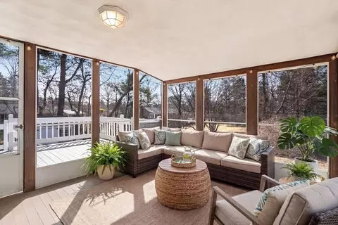 4 Jeffrey Rd, Canton, MA 02021 photo 8