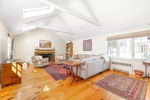 121 Woodland St, Sherborn, MA 01770