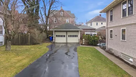 411 Stewart St, Fall River, MA 02720 photo 4