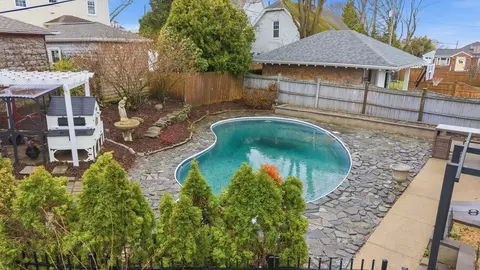 411 Stewart St, Fall River, MA 02720 photo 5