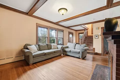31 Trinity Ter, Springfield, MA 01108 photo 4