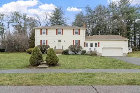 61 Beaver Rd, Reading, MA 01867
