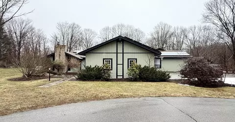 39 Lyons Rd, Dudley, MA 01571