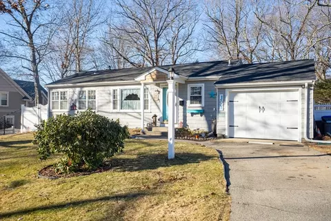 32 Broad St, Plainville, MA 02762