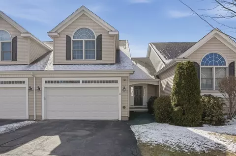 32 Edmonds Cir #32, Whitinsville, MA 01588