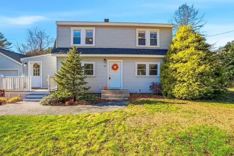 49 Grove St, Upton, MA 01568 photo 2