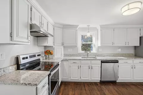 49 Grove St, Upton, MA 01568 photo 5