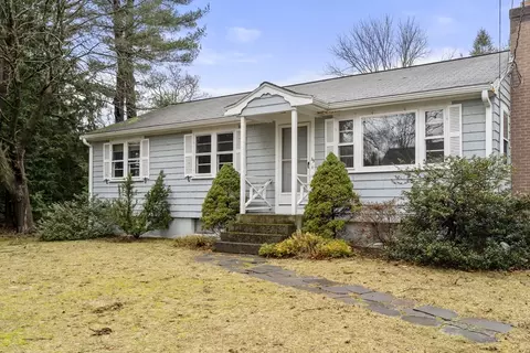 25 Bruce Rd, Concord, MA 01742