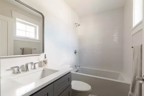 Bath - 36 Patton Rd, Wellesley, MA 02482 photo 3 of 3