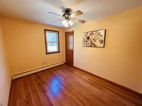 240 Mccarthy Ave, Chicopee, MA 01020 photo 18