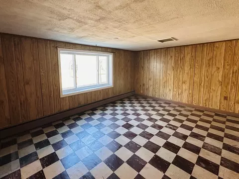 240 Mccarthy Ave, Chicopee, MA 01020 photo 19