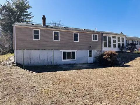 240 Mccarthy Ave, Chicopee, MA 01020 photo 24