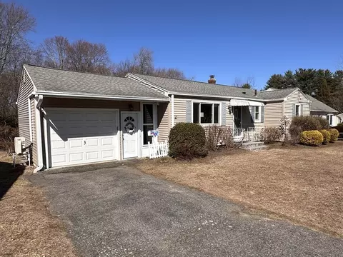 240 Mccarthy Ave, Chicopee, MA 01020 photo 3