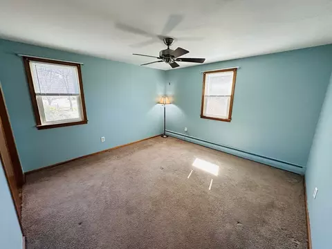 240 Mccarthy Ave, Chicopee, MA 01020 photo 16