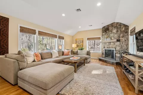 88 Robinwood Ave, Needham, MA 02492 photo 11
