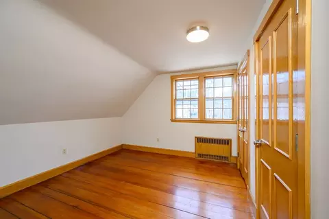 Bedroom - 498-500 Main, Hingham, MA 02043 photo 4 of 6