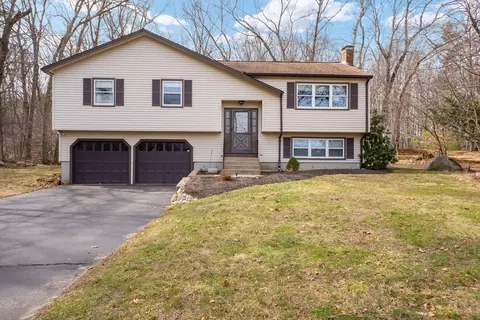 404 Oak St, Franklin, MA 02038