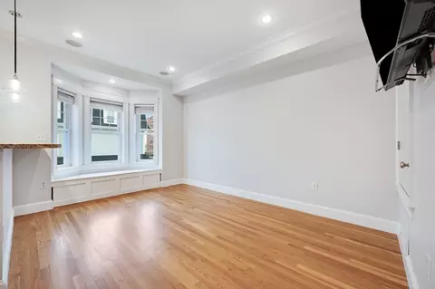 504 E 8th St #2, Boston, MA 02127 photo 3