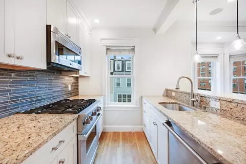 504 E 8th St #2, Boston, MA 02127 photo 2