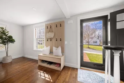 67 Governor Long Rd, Hingham, MA 02043 photo 4