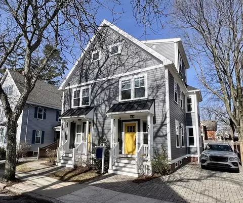 26 Chandler St #26, Somerville, MA 02144