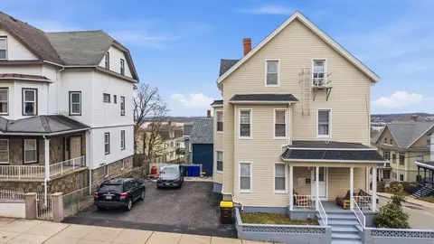 550 June St, Fall River, MA 02720 photo 2