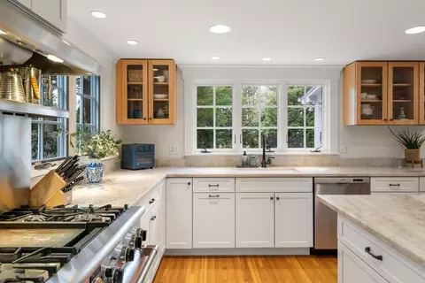 48 Sunset Rd, Weston, MA 02493 photo 9