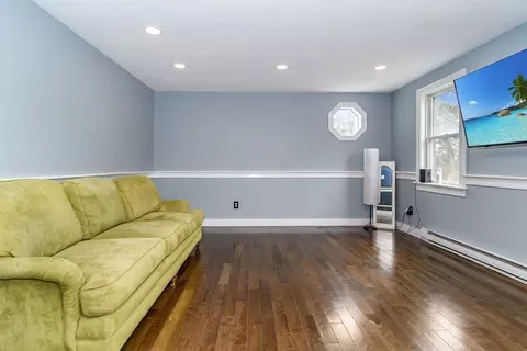15 Florence Ave, Mashpee, MA 02649 photo 8
