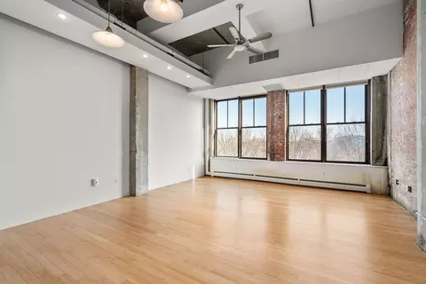 156 Porter St #353, Boston, MA 02128