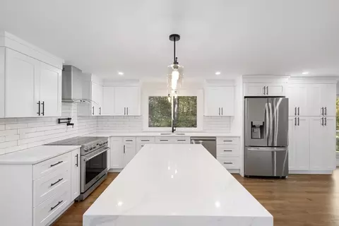 241 Prospect St, Franklin, MA 02038