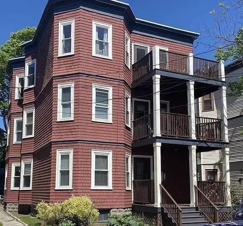 34 Belknap St, Somerville, MA 02144