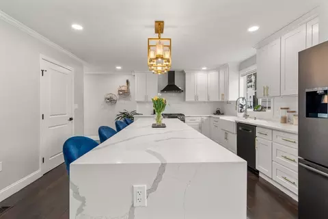 6 Ash St, Natick, MA 01760 photo 5