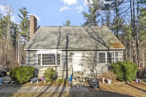 58 Carlisle Rd, Westford, MA 01886